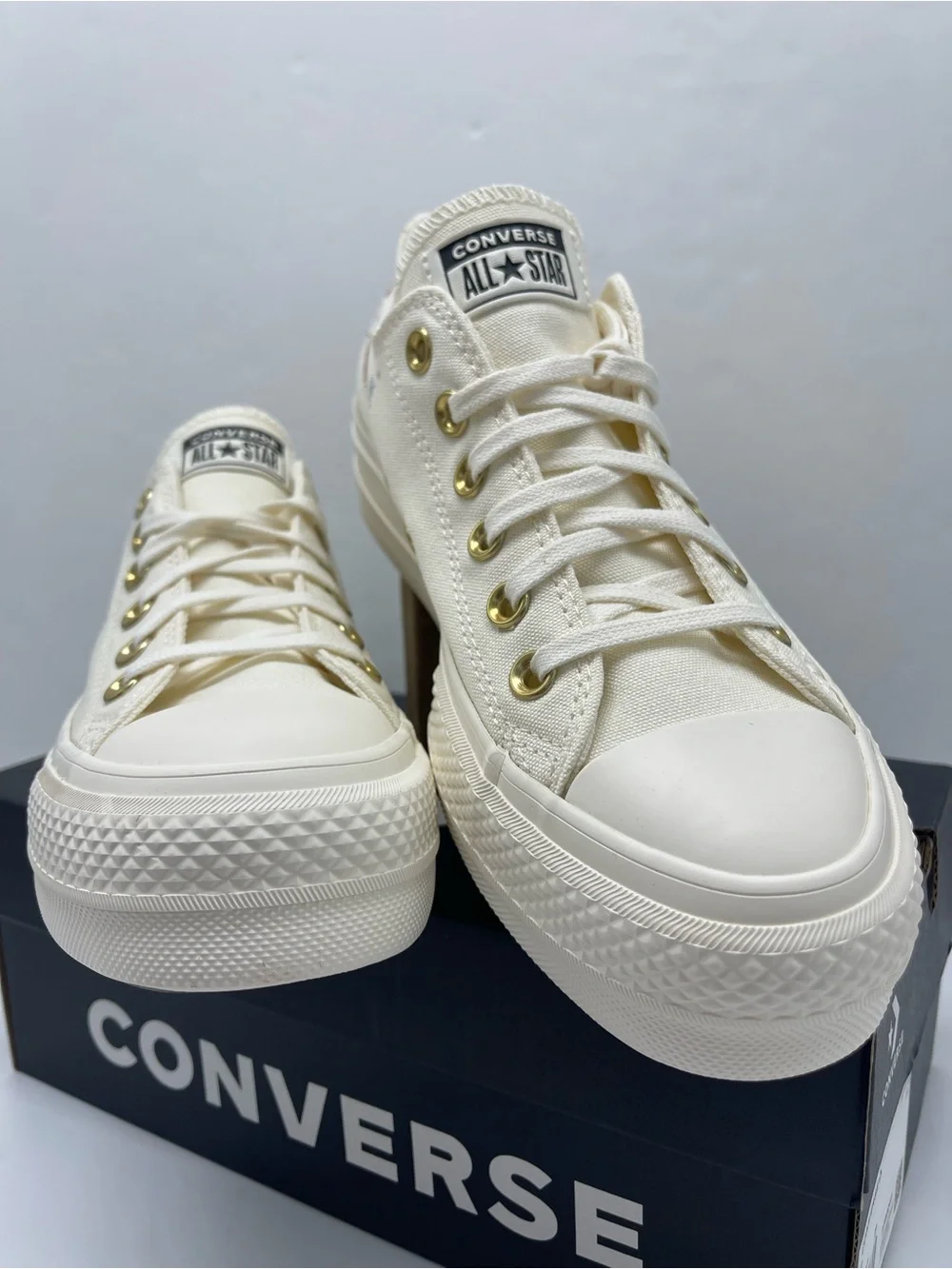 Converse A18804F CTAS LIFT OX EGRET/EGRET/EGRET Platform Sneakers